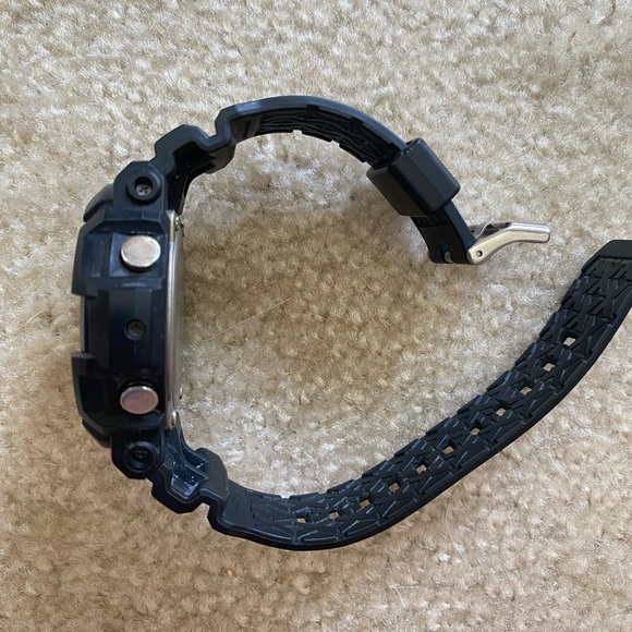 Black G-Shock Watch - Picture 6 of 7